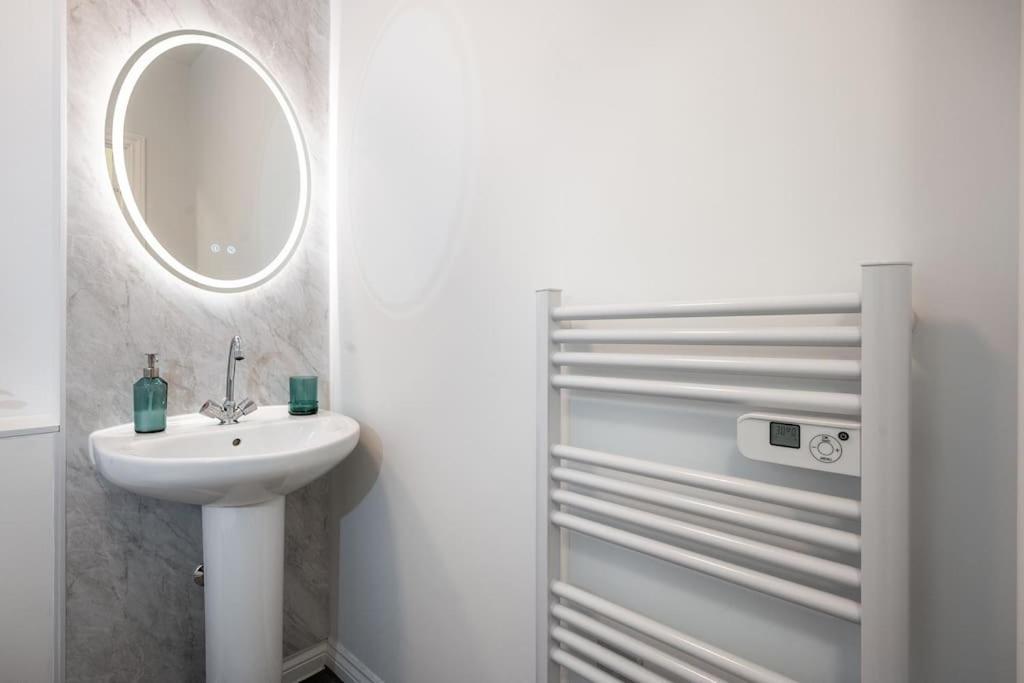 Apartment 2-bed & Parking Reading