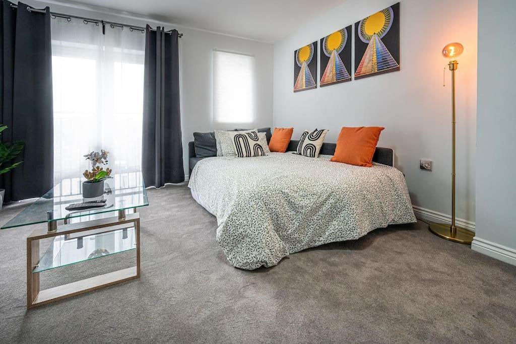 2-bed & Parking * Reading